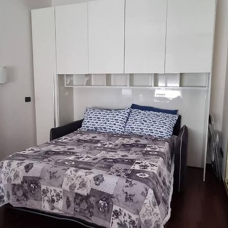 Appartamento Monolocale Metro M3 Affori Milano Esterno foto